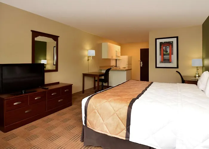 Extended America - Chicago - - Forest Vernon Hills