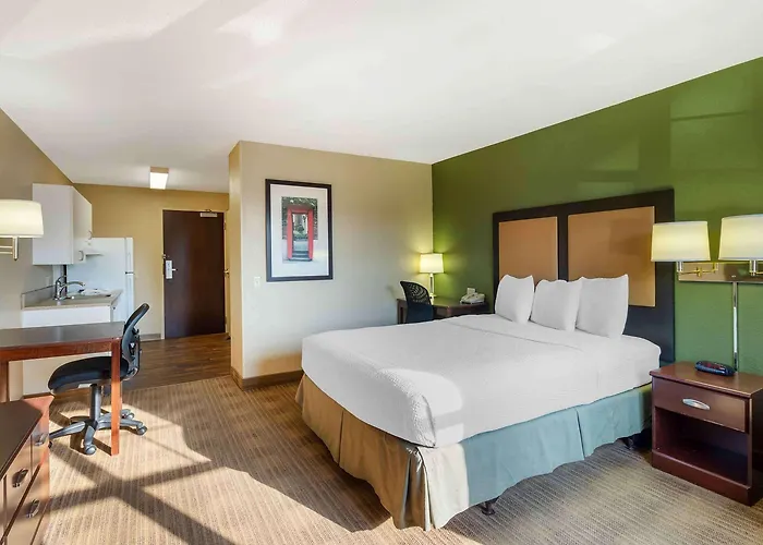 Extended America - Chicago - - Forest Vernon Hills